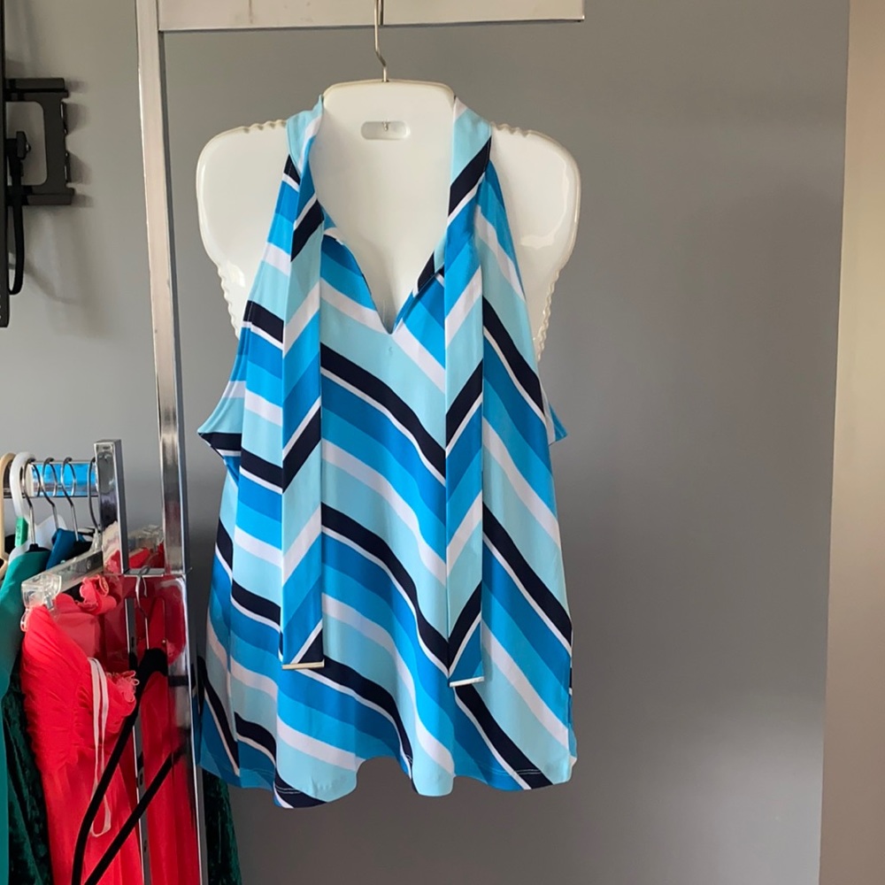 Stripe v neck shirt